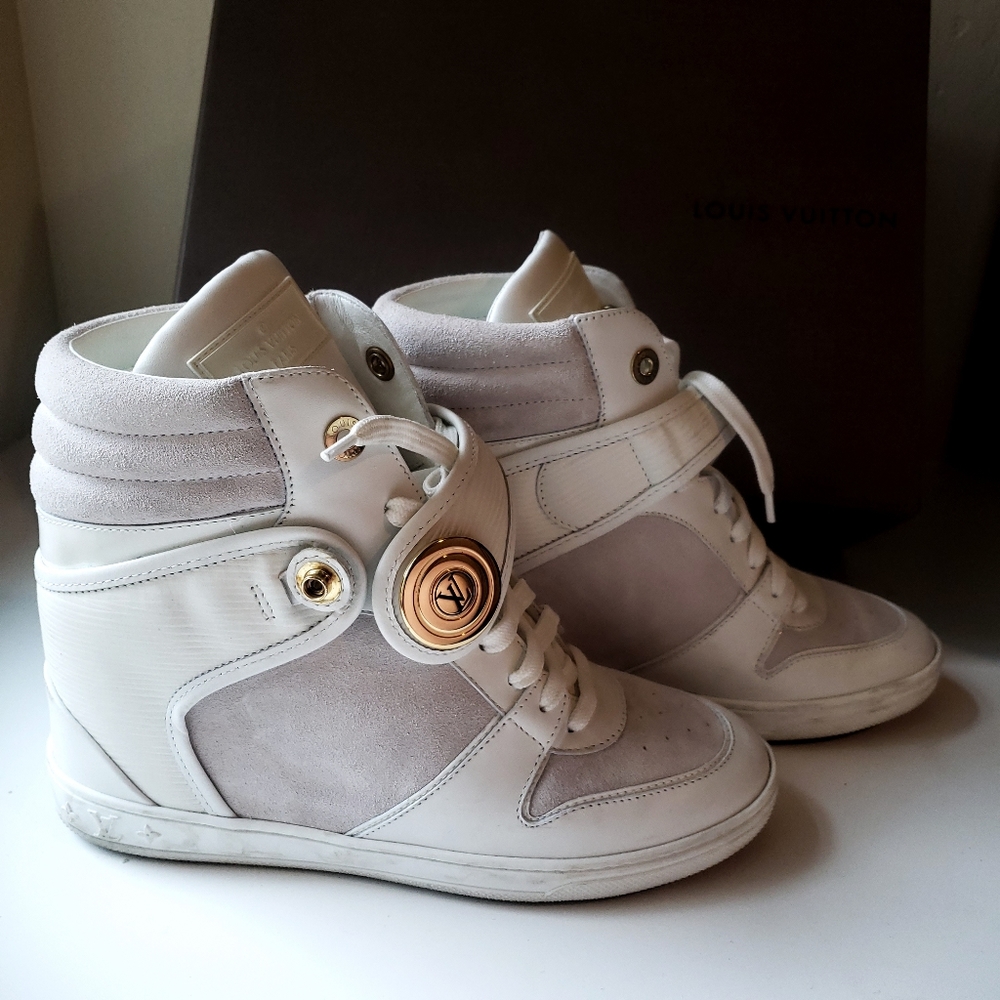 🌸❤️💐💕 Authentic Louis Vuitton Wedges 💕💐❤️🌸 - Picture 2 of 8